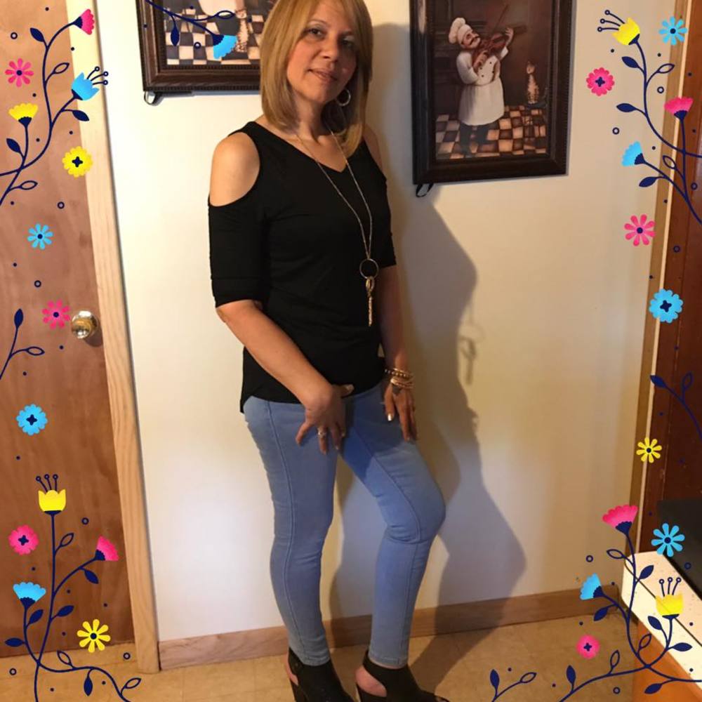 Meet your Posher, Damaris
